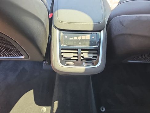Used 2025 Volvo XC90 B6 Plus AWD/4WD image 26