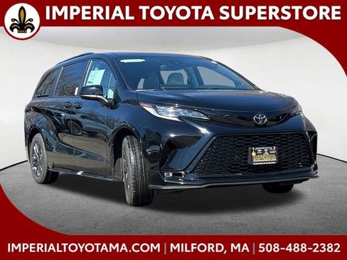 New 2026 Toyota Sienna XSE image 1