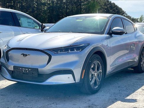 Used 2022 Ford Mustang Mach-E Select w/ Comfort/Technology Package image 2