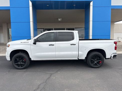 Used 2022 Chevrolet Silverado 1500 RST w/ Redline Edition AWD/4WD image 11