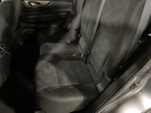 Used 2015 Nissan Rogue SV image 10