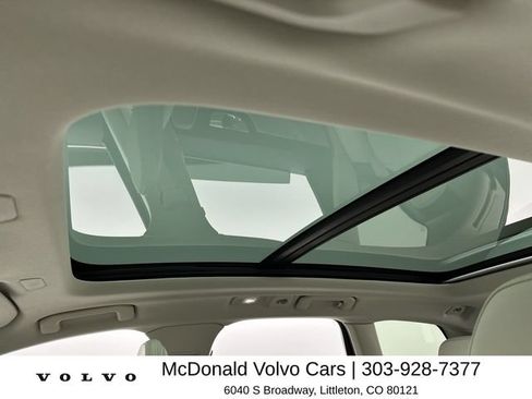 Used 2023 Volvo XC60 B5 Ultimate w/ Climate Package AWD/4WD image 21