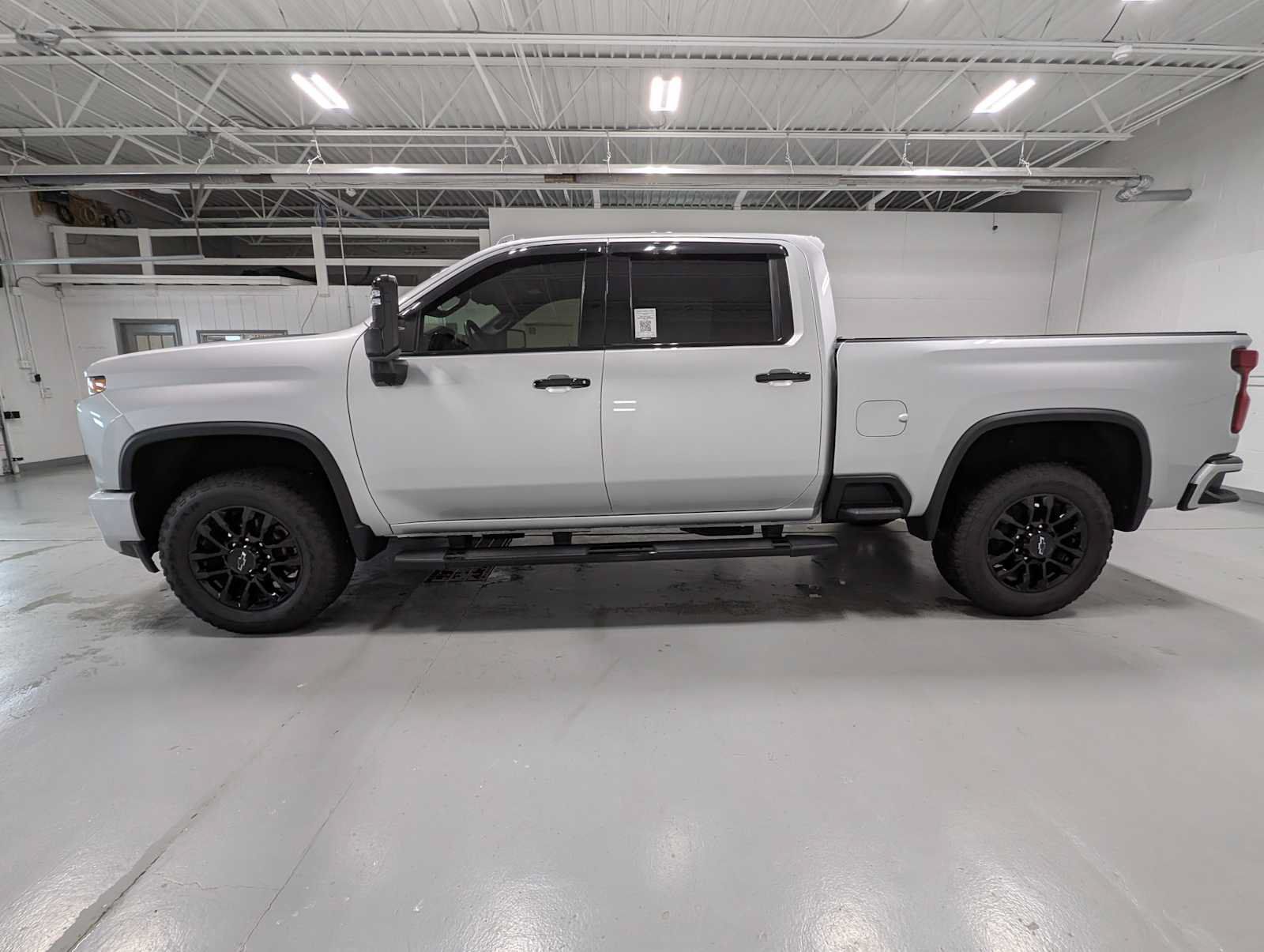 Used 2023 Chevrolet Silverado 3500 High Country w/ Z71 Off-Road Package AWD/4WD image 11
