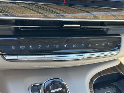 Used 2022 Cadillac Escalade Sport Platinum image 21