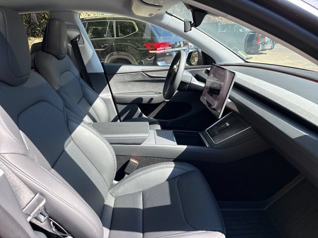 Used 2026 Tesla Model Y 2WD image 9