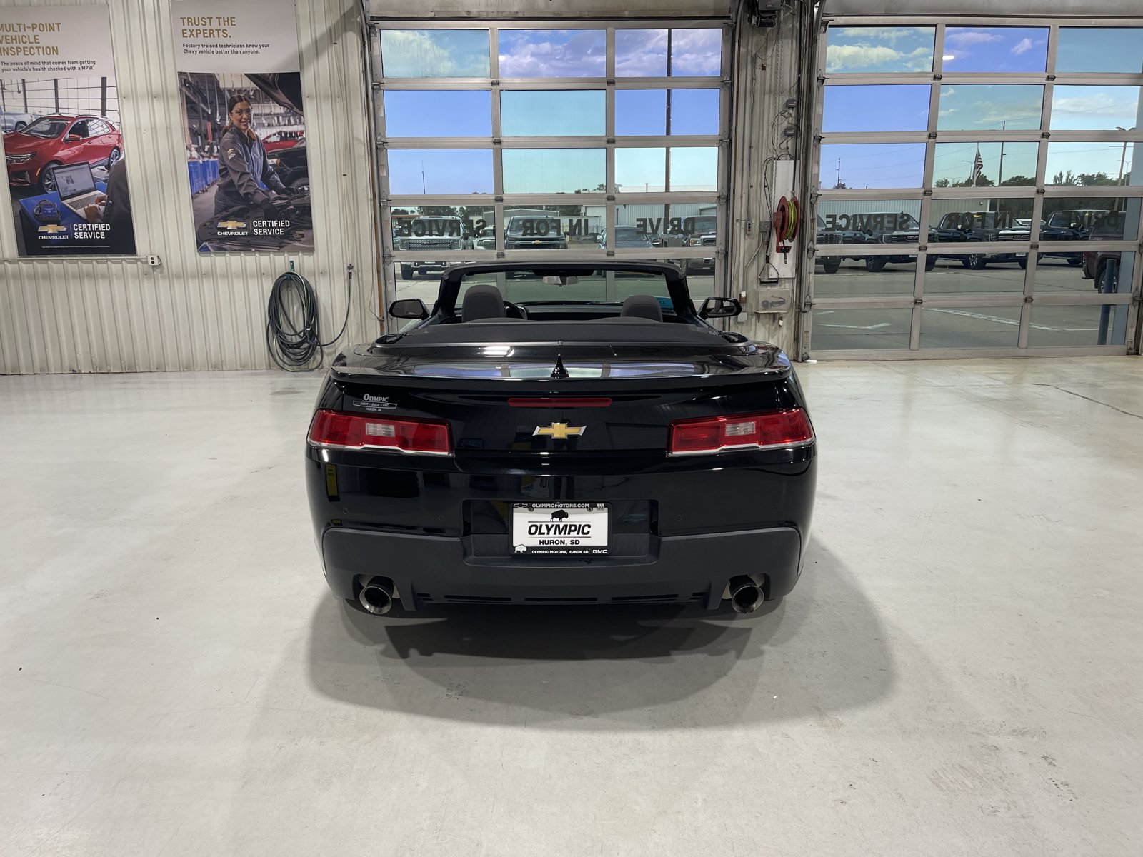 Used 2015 Chevrolet Camaro LT RWD image 18