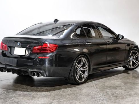 Used 2015 BMW M5 Base image 10
