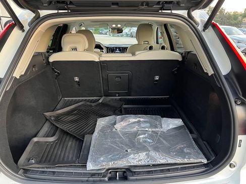Certified 2024 Volvo XC60 B5 Core w/ Protection Package Premier AWD/4WD image 23