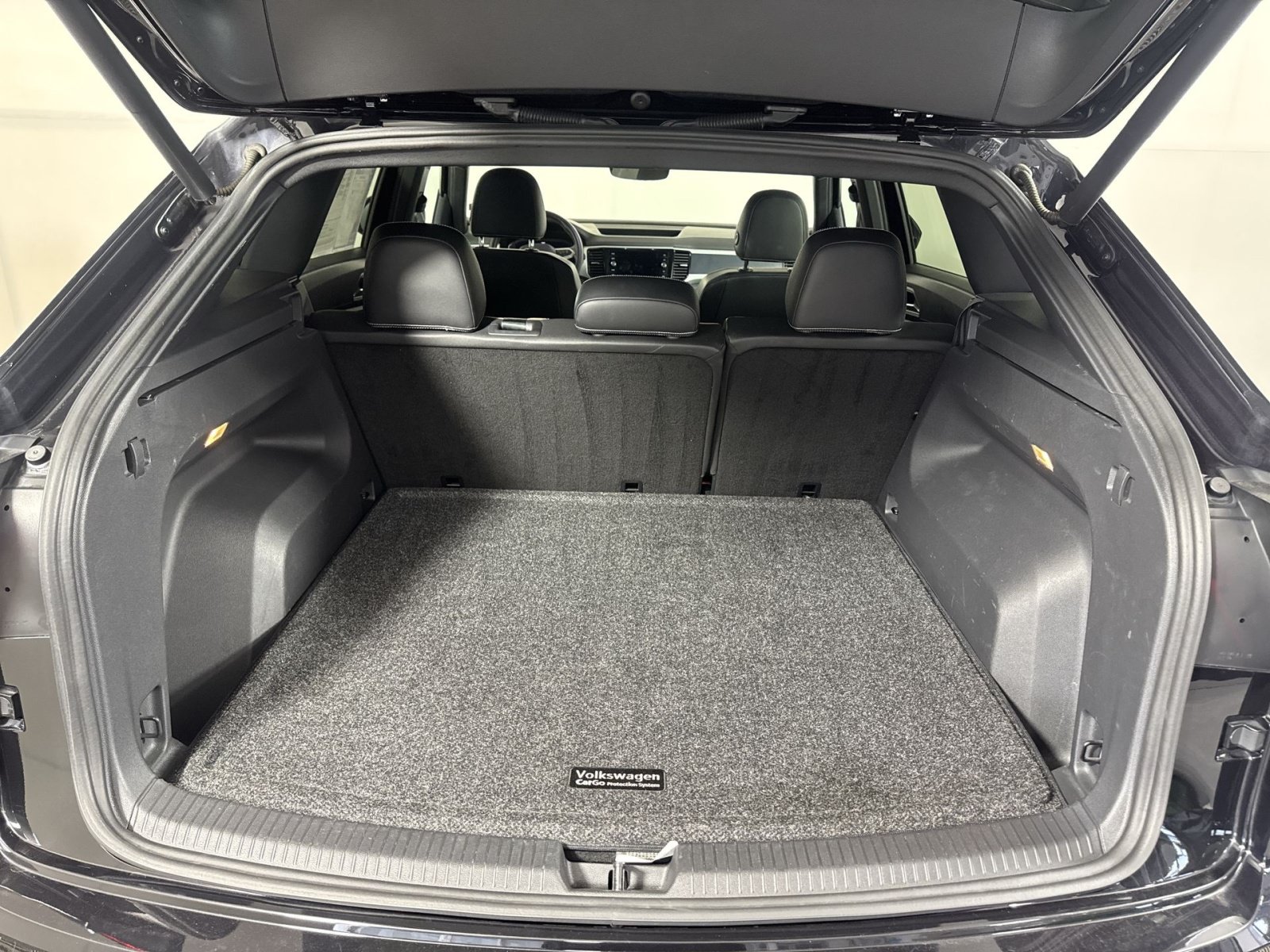 Used 2021 Volkswagen Atlas Cross Sport SEL AWD/4WD image 25