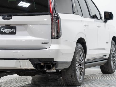 Used 2023 Cadillac Escalade V image 15