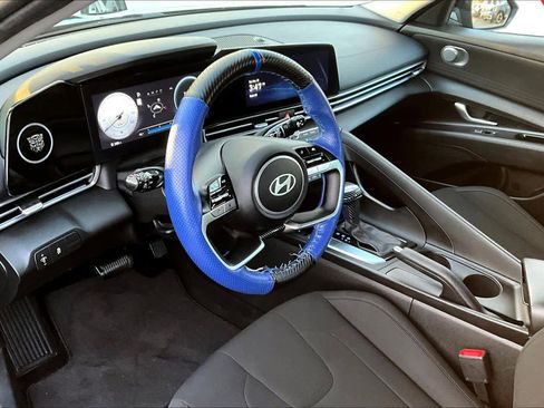 Used 2024 Hyundai Elantra SEL image 14