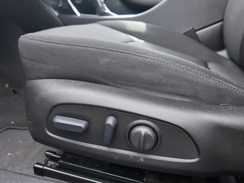 Used 2025 Chevrolet Malibu LT image 9