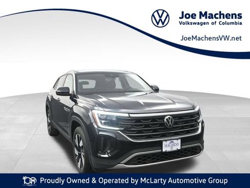 Used 2026 Volkswagen Atlas Cross Sport SE AWD/4WD image 1