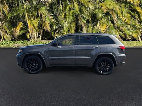 Used 2019 Jeep Grand Cherokee Altitude RWD image 8