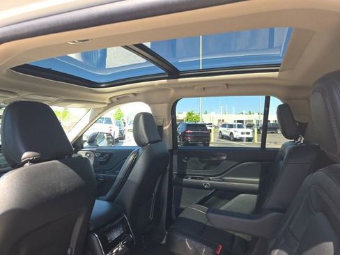 Certified 2023 Lincoln Aviator Reserve w/ Equipment Group 201A AWD/4WD image 6