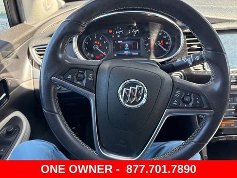 Used 2021 Buick Encore Preferred AWD/4WD image 6