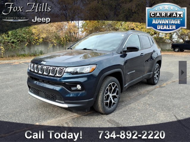 Used 2024 Jeep Compass Limited AWD/4WD image 3