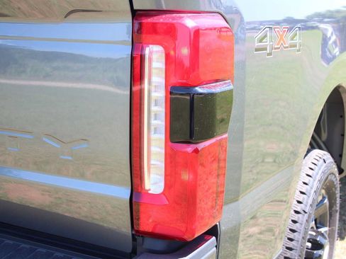 Used 2025 Ford F250 XL w/ STX Appearance Package AWD/4WD image 13