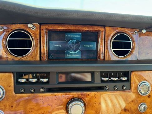 Used 2006 Rolls-Royce Phantom Sedan RWD image 70