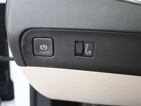 Used 2024 Buick Enclave Essence w/ Technology Package image 15