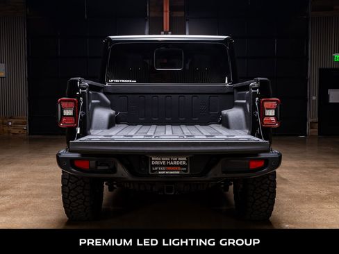 Used 2020 Jeep Gladiator Overland image 8