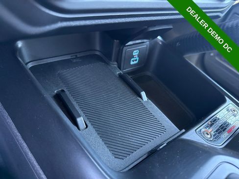 Used 2025 Ford Bronco Raptor AWD/4WD image 37