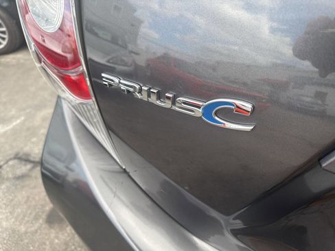 Used 2014 Toyota Prius C Two image 8