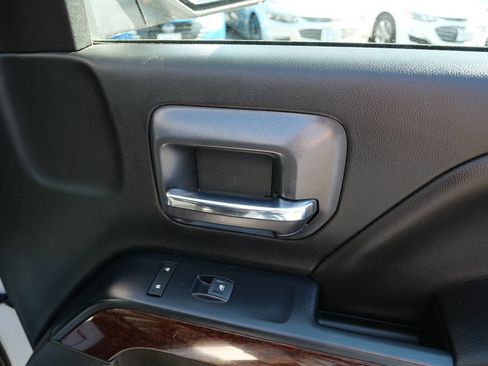 Used 2018 GMC Sierra 1500 SLE w/ SLE Value Package AWD/4WD image 21