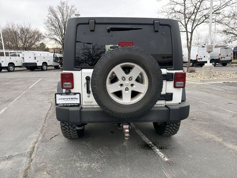 Used 2013 Jeep Wrangler Unlimited Sport image 7