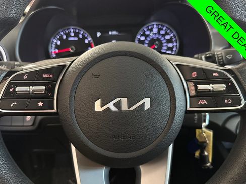 Used 2023 Kia Forte LXS FWD image 22