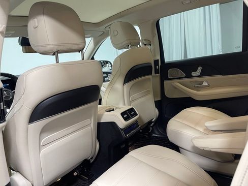 Used 2026 Mercedes-Benz GLS 450 4MATIC image 26