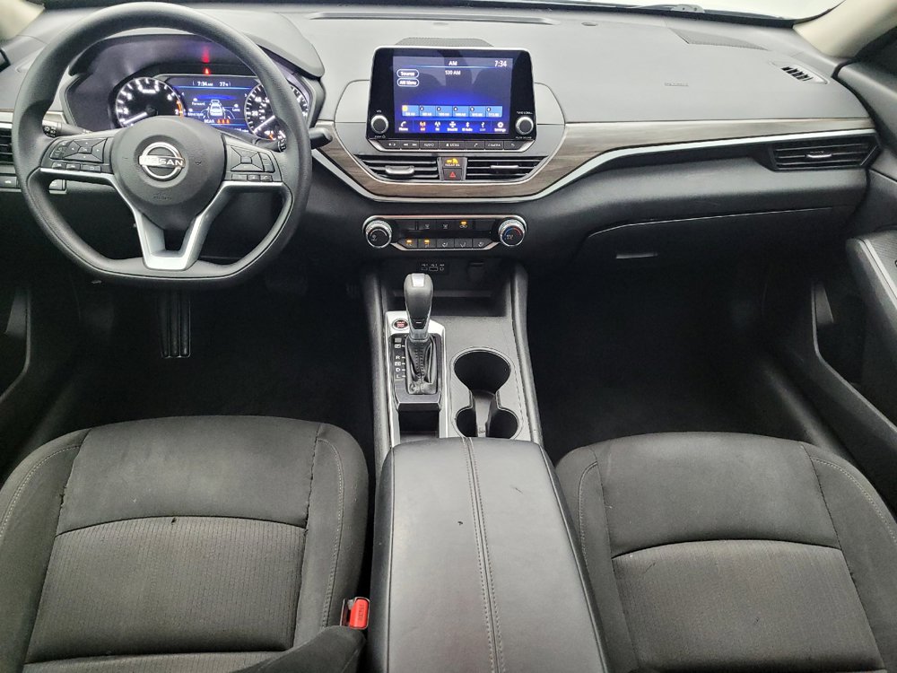 Used 2025 Nissan Altima 2.5 SV FWD image 22