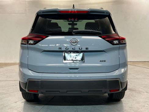 New 2026 Nissan Rogue SV image 4