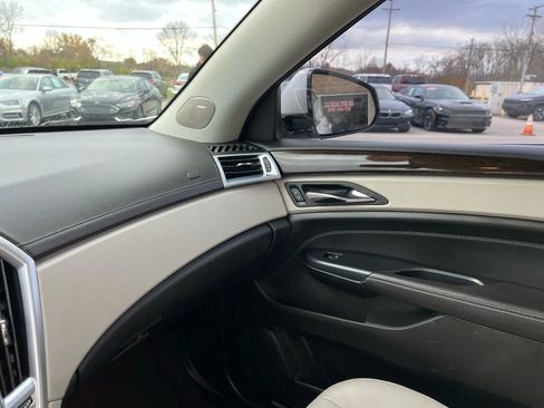 Used 2013 Cadillac SRX Premium image 15