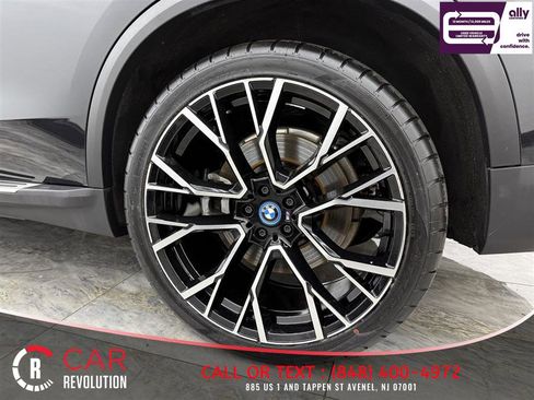 Used 2025 BMW X5 xDrive50e image 11