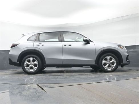 Used 2023 Honda HR-V LX image 28