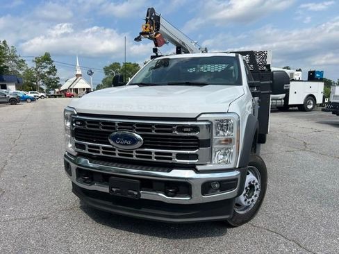 New 2024 Ford F550 4x4 Regular Cab Super Duty image 3