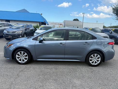Used 2021 Toyota Corolla LE w/ Carpet Mat Package (TMS) FWD image 3
