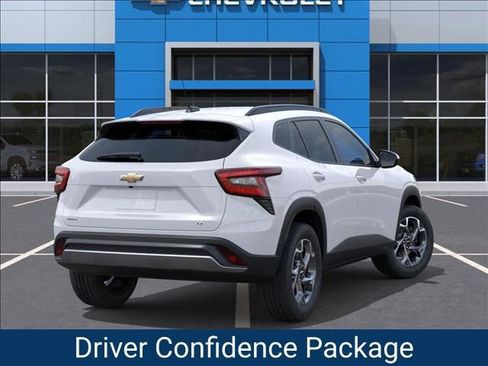 New 2026 Chevrolet Trax LT image 4