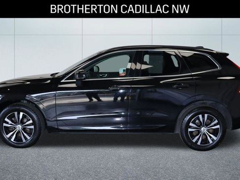 Used 2023 Volvo XC60 B5 Core AWD/4WD image 2