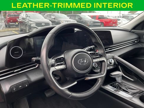Used 2023 Hyundai Elantra Limited w/ Cargo Package FWD image 16
