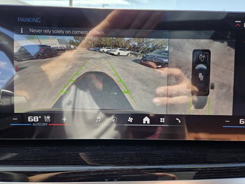 New 2026 BMW X7 M60i image 25