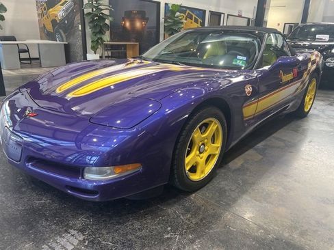 Used 1998 Chevrolet Corvette Convertible w/ Memory Pkg RWD image 1