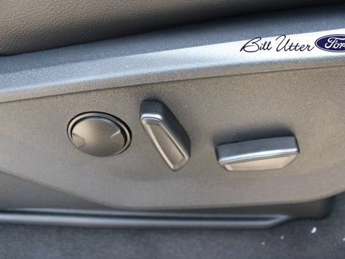 New 2026 Ford F250 Lariat w/ Black Appearance Package AWD/4WD image 8