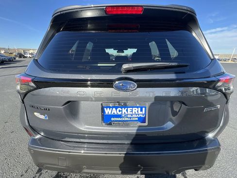 Used 2025 Subaru Forester Limited AWD/4WD image 33