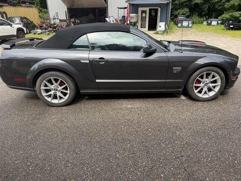 Used 2008 Ford Mustang GT Premium RWD image 4