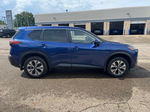 Used 2023 Nissan Rogue SV AWD/4WD image 4