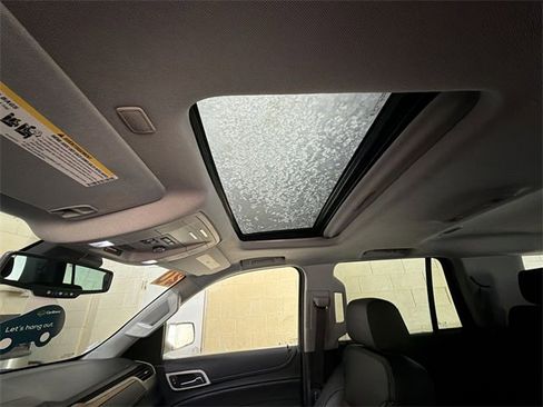 Certified 2020 GMC Yukon Denali w/ Denali Premium Package image 23