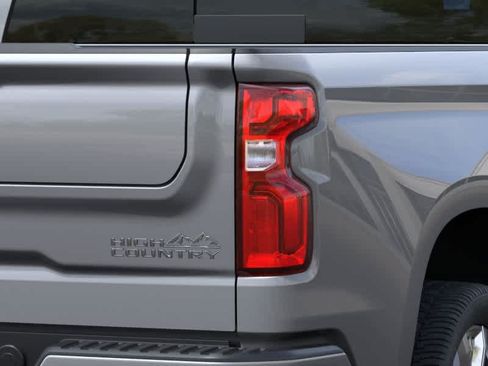 New 2026 Chevrolet Silverado 1500 High Country w/ High Country Premium Package AWD/4WD image 11
