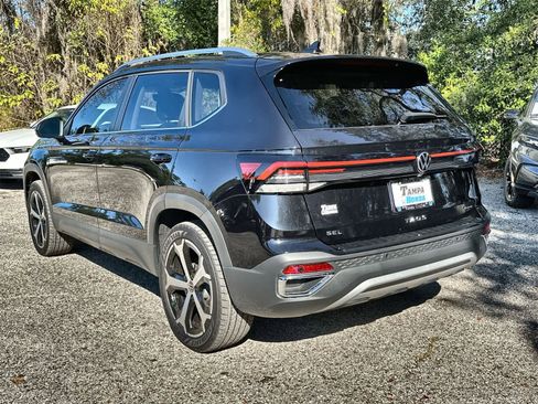 Used 2025 Volkswagen Taos SEL image 4